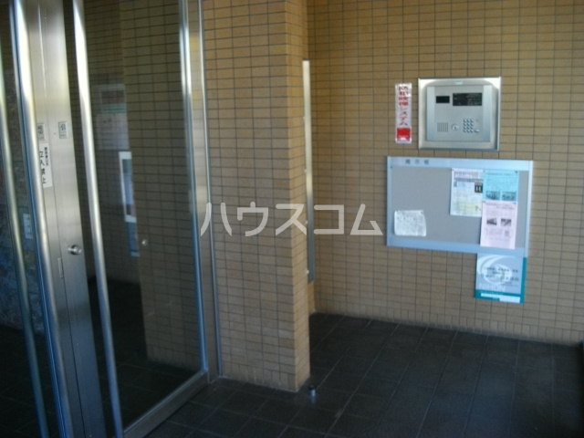 20/28 エントランス