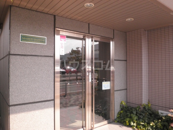 20/30 エントランス