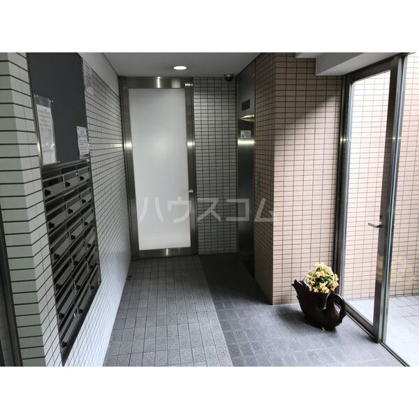 2/5 エントランス