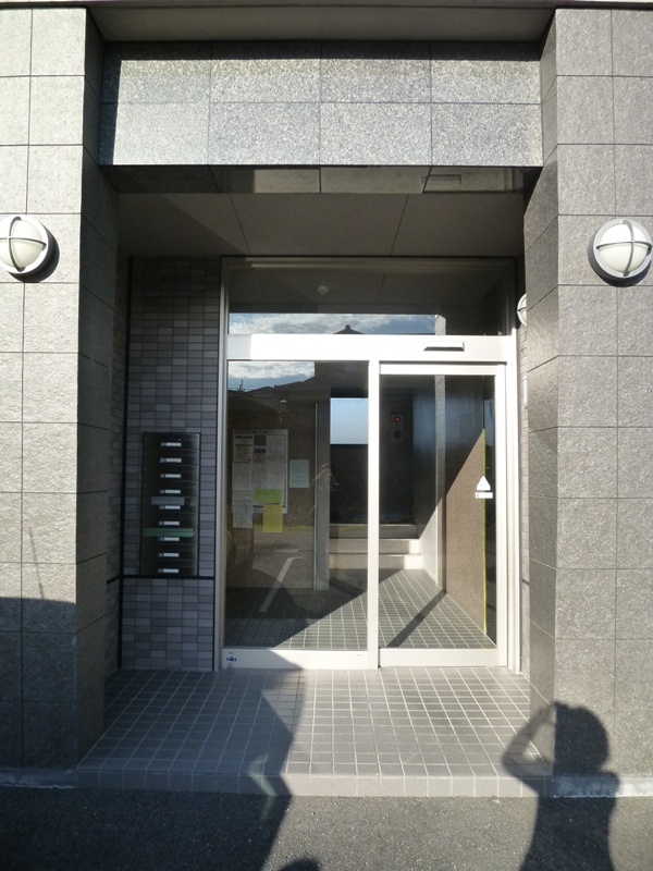 20/30 エントランス