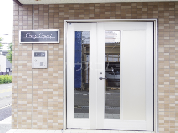 18/25 エントランス