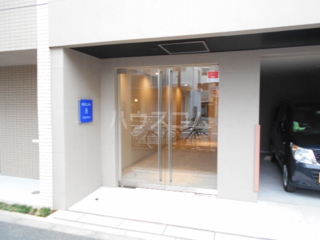 18/20 エントランス