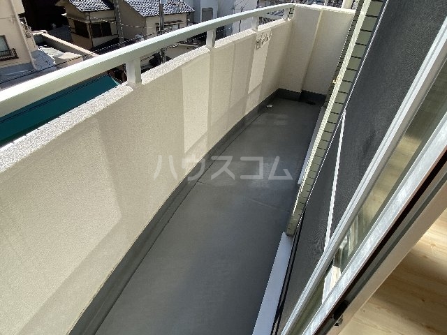 20/28 バルコニー