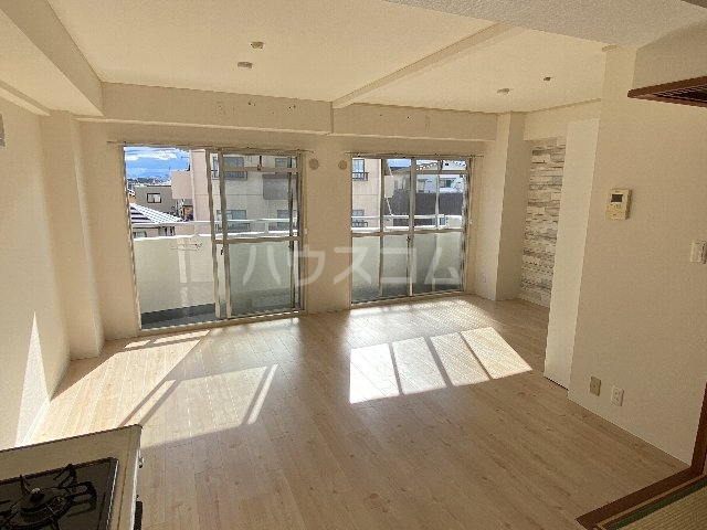 25/28 エントランス