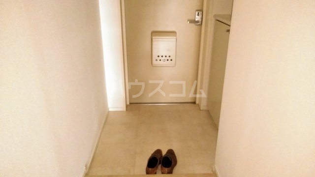 13/30 玄関