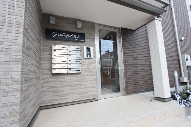 14/18 エントランス