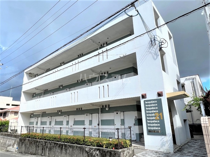 18/18 エントランス