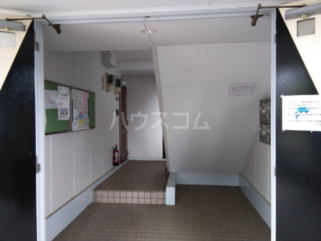 3/4 エントランス