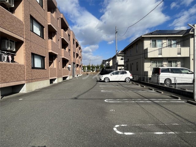 14/15 駐車場