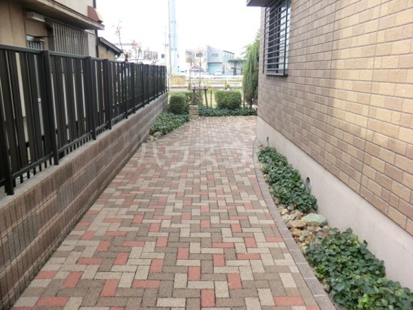 20/29 エントランス