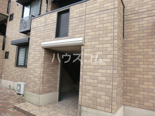 18/28 エントランス