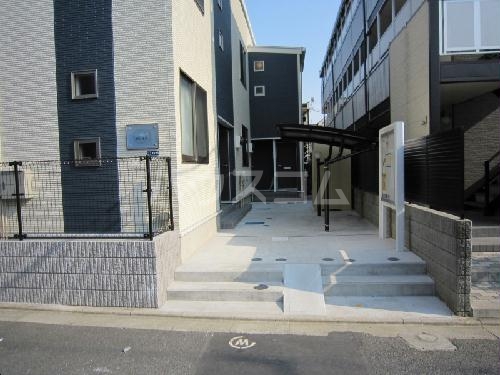 2/2 エントランス