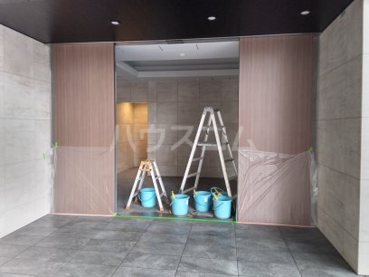 25/30 エントランス