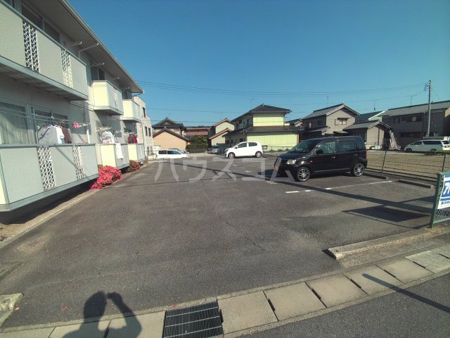 23/30 駐車場