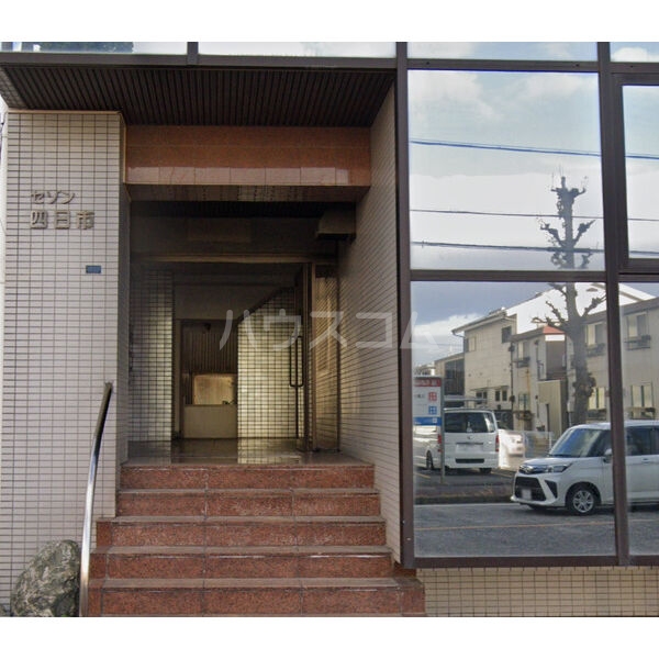 2/3 エントランス