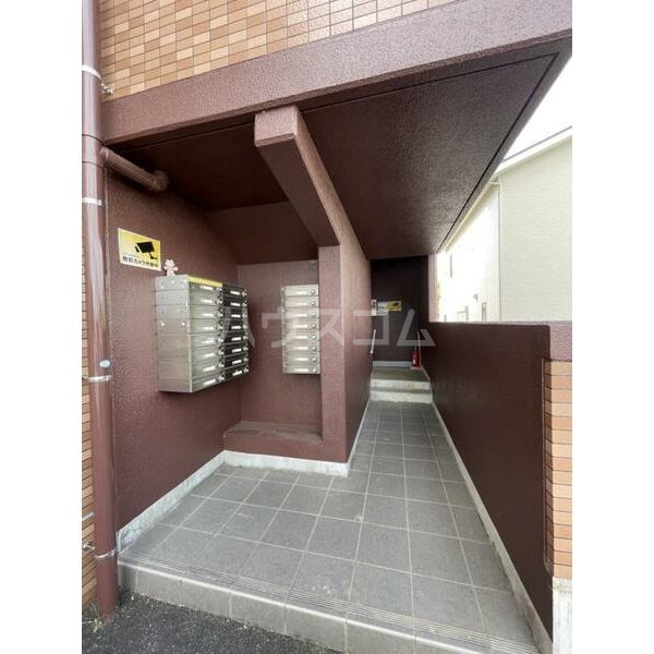 14/18 エントランス