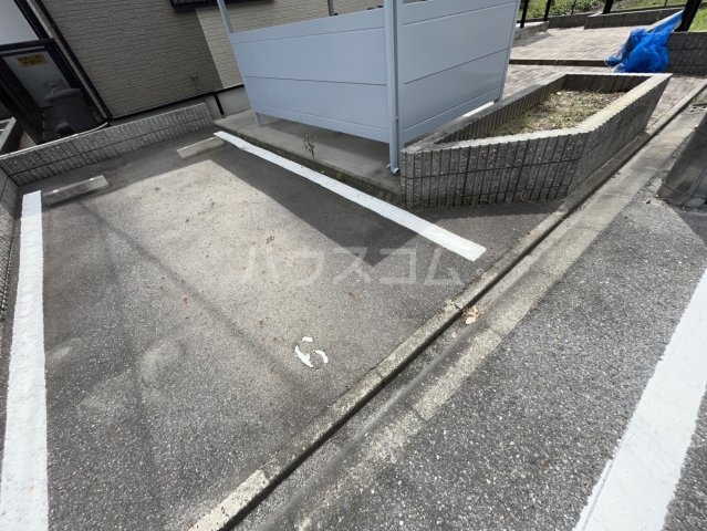 19/27 駐車場