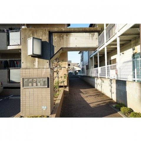 21/26 エントランス