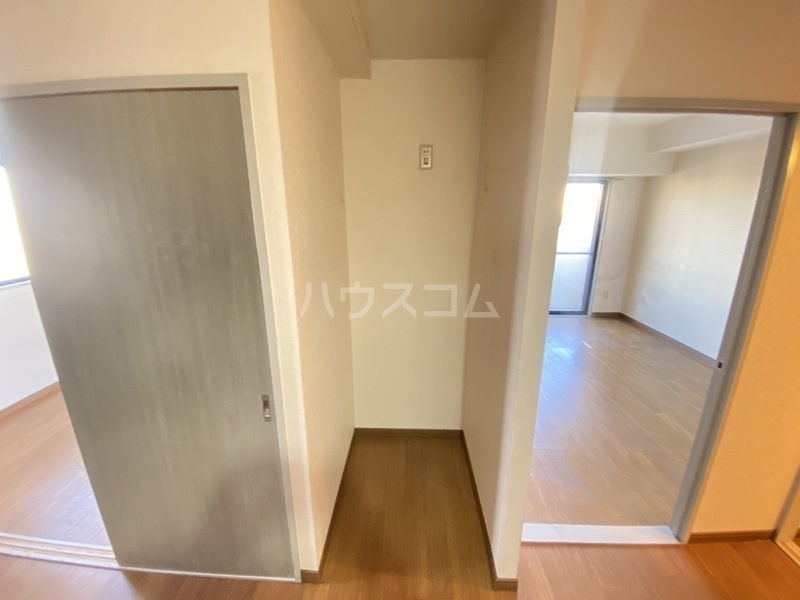 13/18 バルコニー