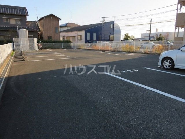 14/15 駐車場