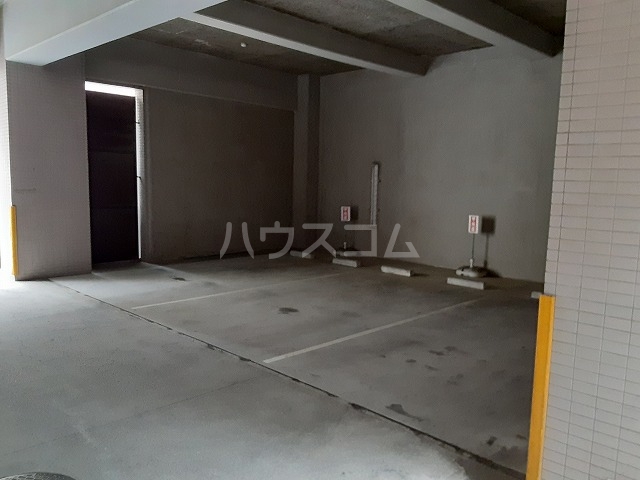 24/26 駐車場