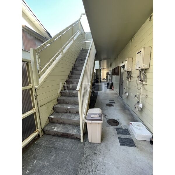 15/19 エントランス