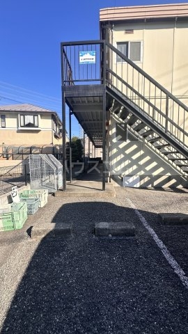 22/30 エントランス