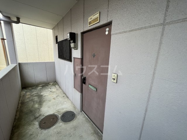 19/30 エントランス