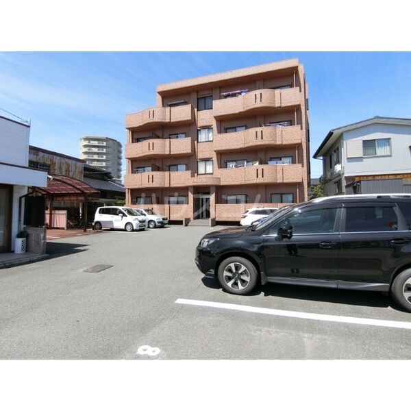2/4 駐車場