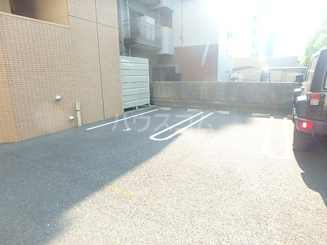 22/29 駐車場