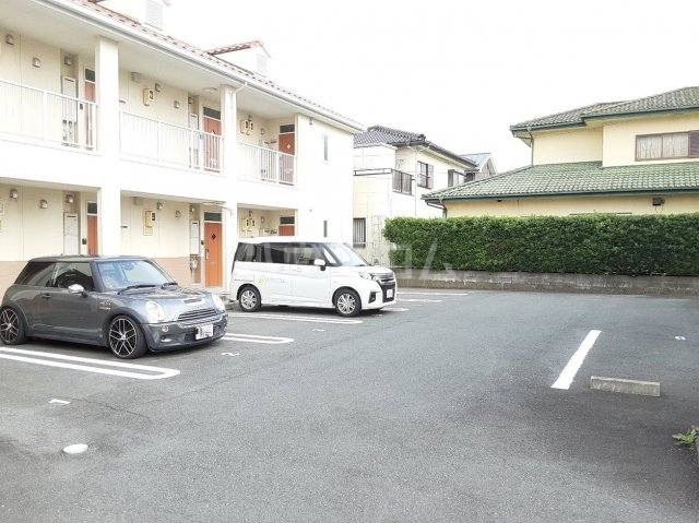 28/30 駐車場
