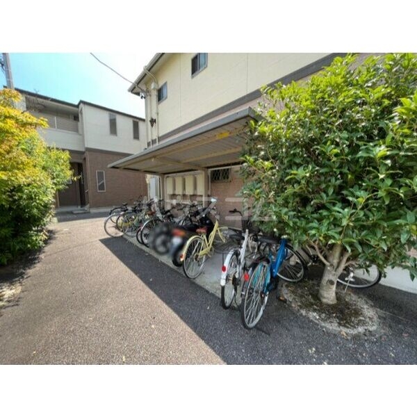 14/16 エントランス