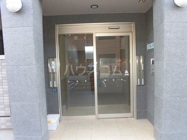 21/24 エントランス