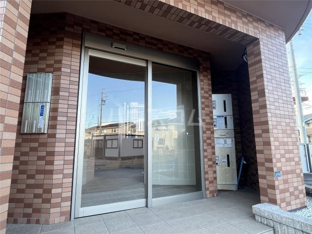 17/20 エントランス