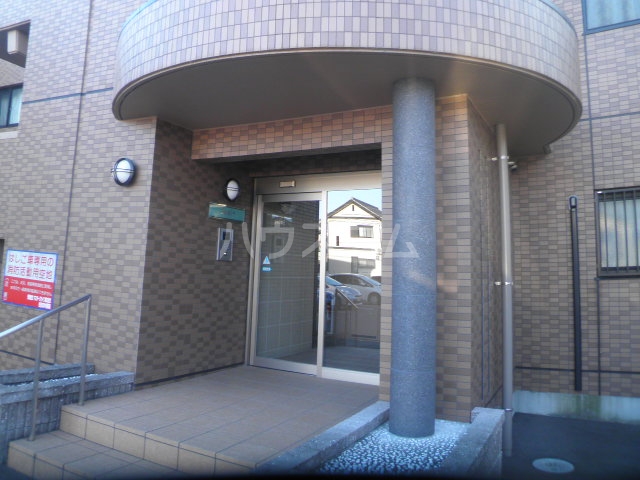 17/27 エントランス