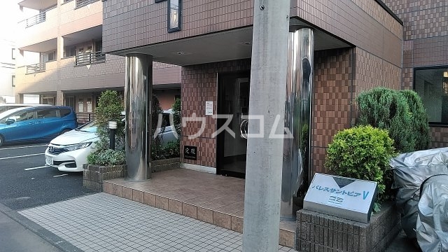 20/23 エントランス