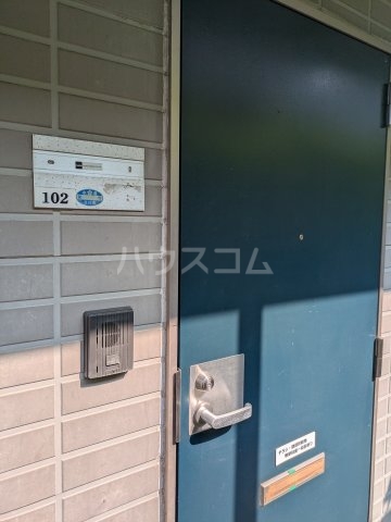 26/30 エントランス