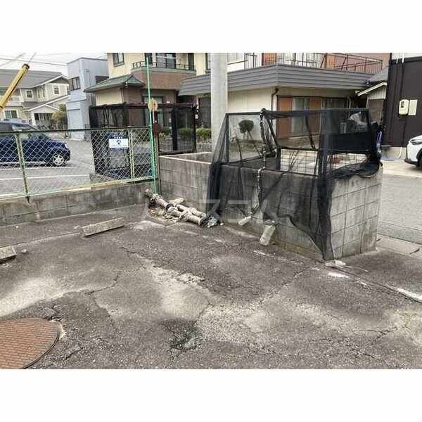 2/2 駐車場