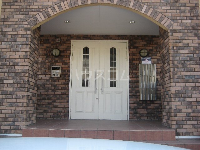 21/30 エントランス