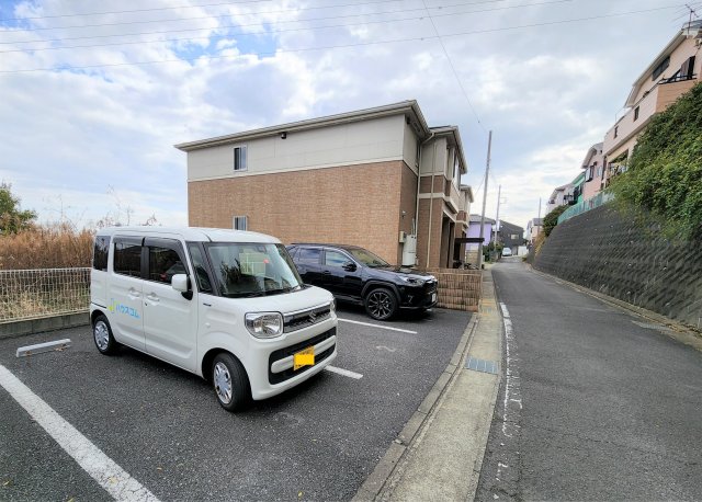 18/22 駐車場