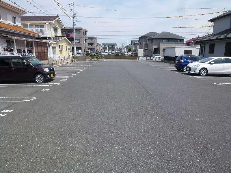 22/30 駐車場