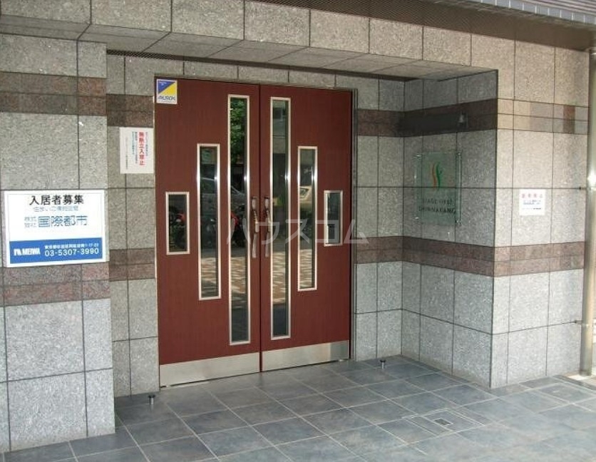 13/15 エントランス