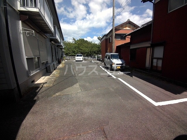 22/23 駐車場