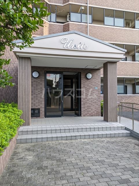 28/30 エントランス