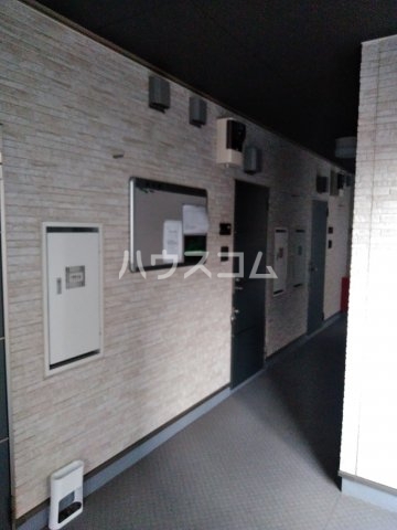 24/30 エントランス