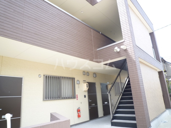 13/16 エントランス