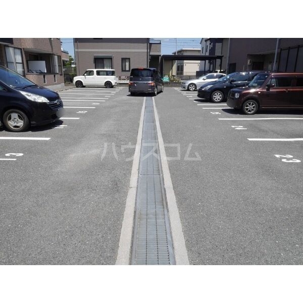 16/26 駐車場