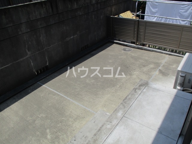 13/19 バルコニー