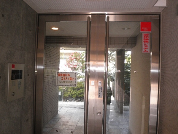 22/30 エントランス