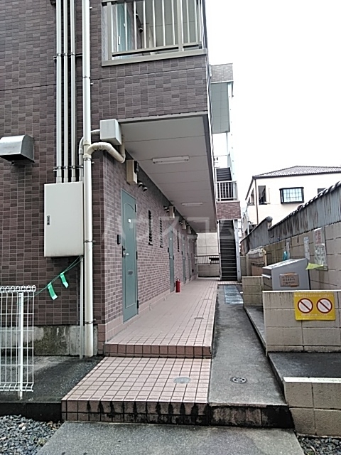 21/29 エントランス